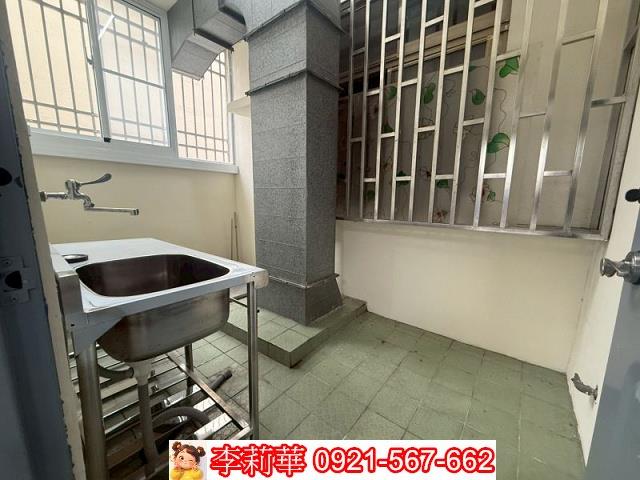 東區店面-11