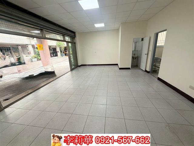 東區店面-6